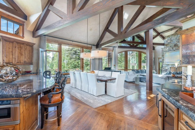 THE Pinnacle by Exceptional Stays