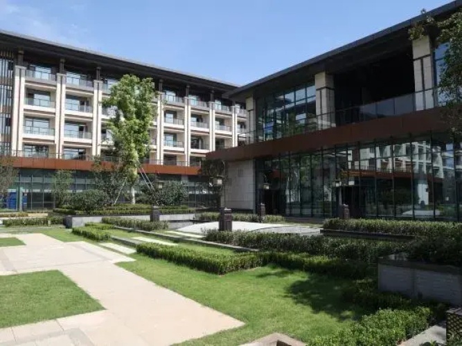Yishui Grand Hotel
