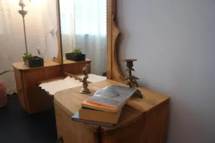 Twiggy Hostel