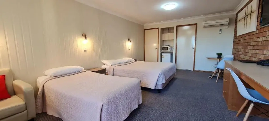 Standard Twin room