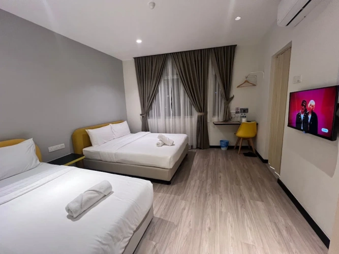Standard Triple room