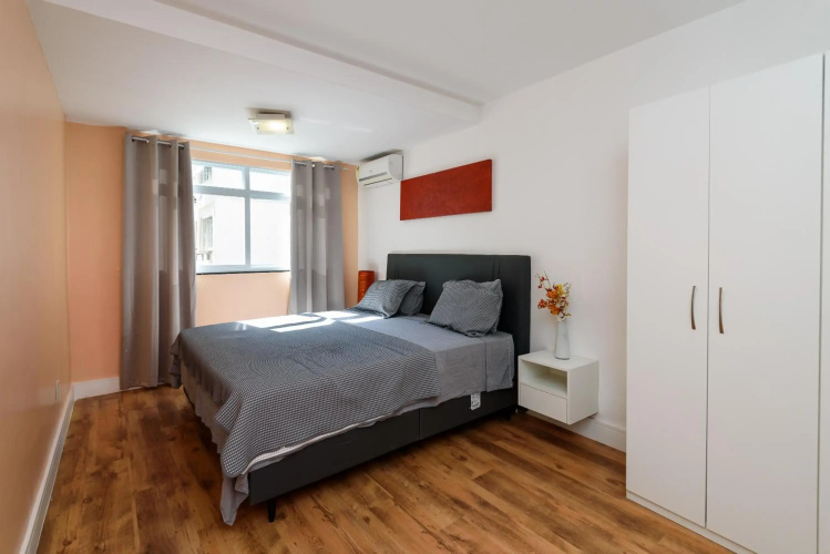 spacious penthouse duplex arpoador