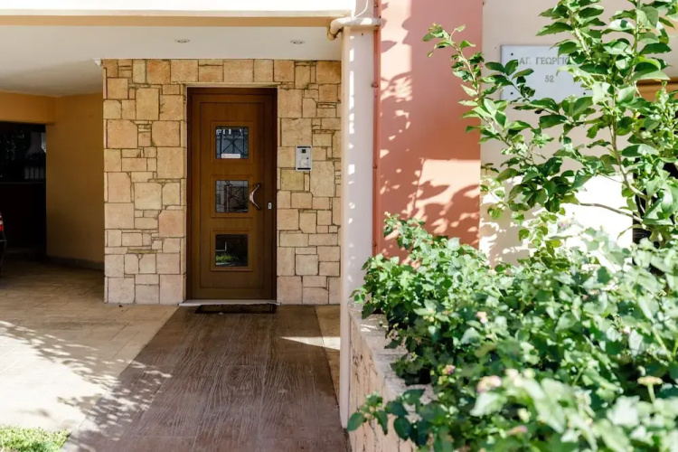 Upstreet Convenient 2bd Apartment