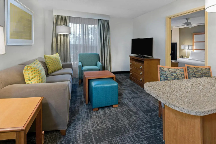 Homewood Suites Phoenix-Metro Center Hotel
