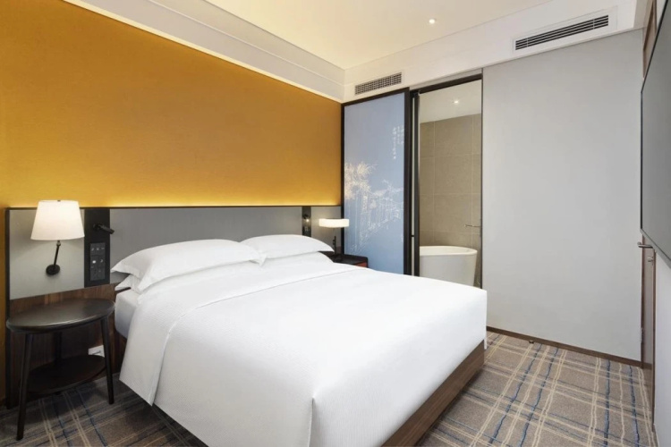 Emmy Hotel