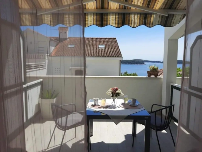 1 Bedroom Apartment with sea view