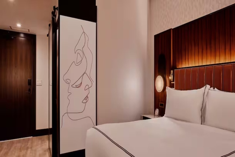 The Godfrey Detroit, Curio Collection by Hilton photo 8