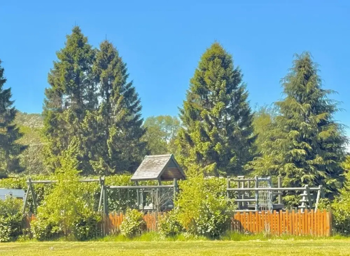 Tranquil Cabin Retreat- Sleeps 2, Parking