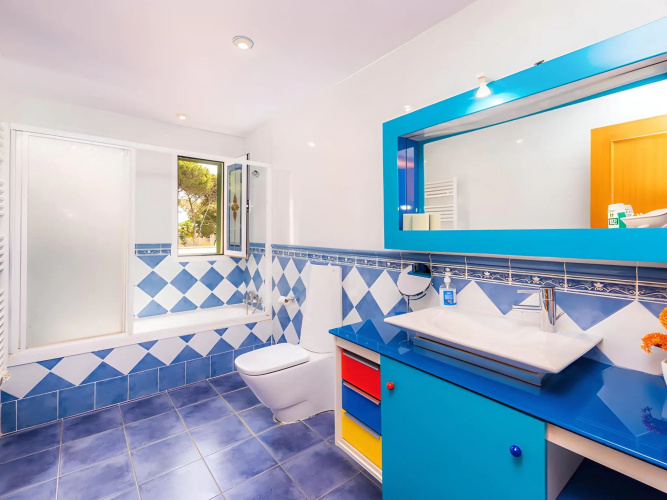 Villa in Tolleric With Private Pool