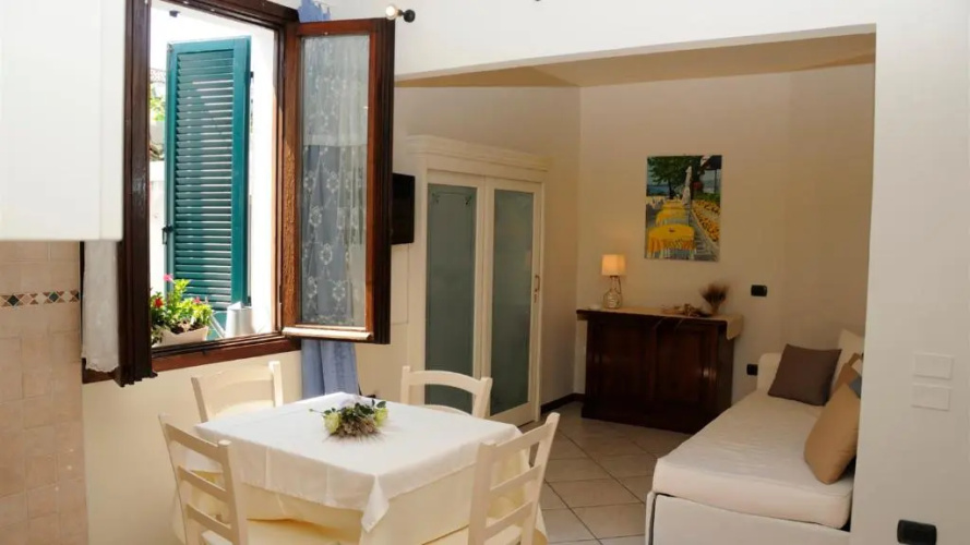 Bs-i633-viem71a1 - Arcimboldo House 2 2
