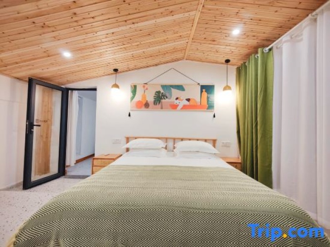 Standard Double room with courtyard view