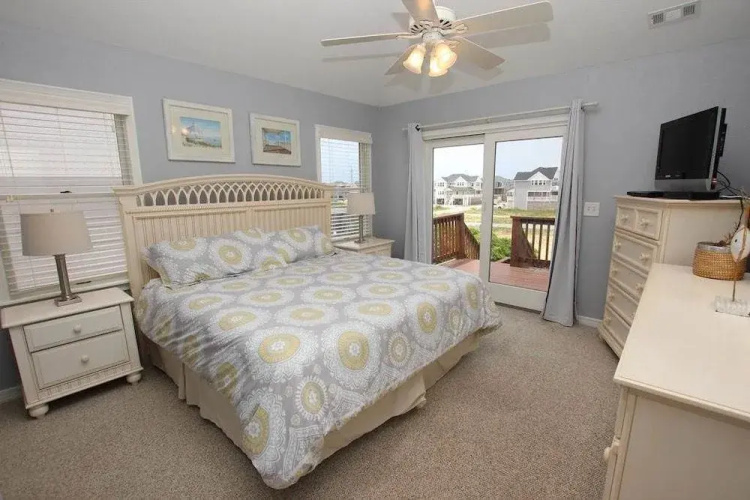 Taste Of Carolina - 7 Br home by RedAwning