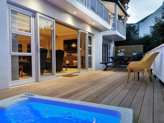 4 Bedrooms Cottage