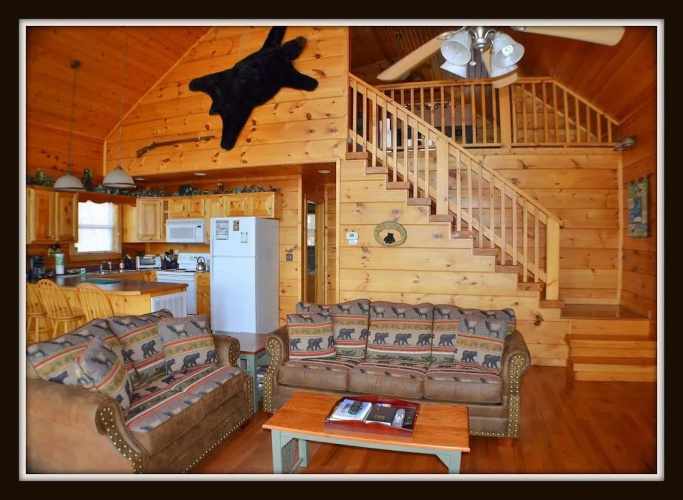 Autumn Mist - 3 Br cabin by RedAwning