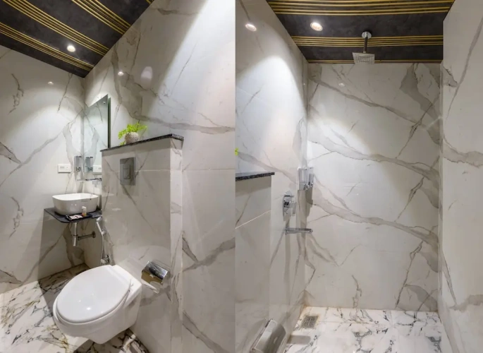 Deluxe Double room with city view