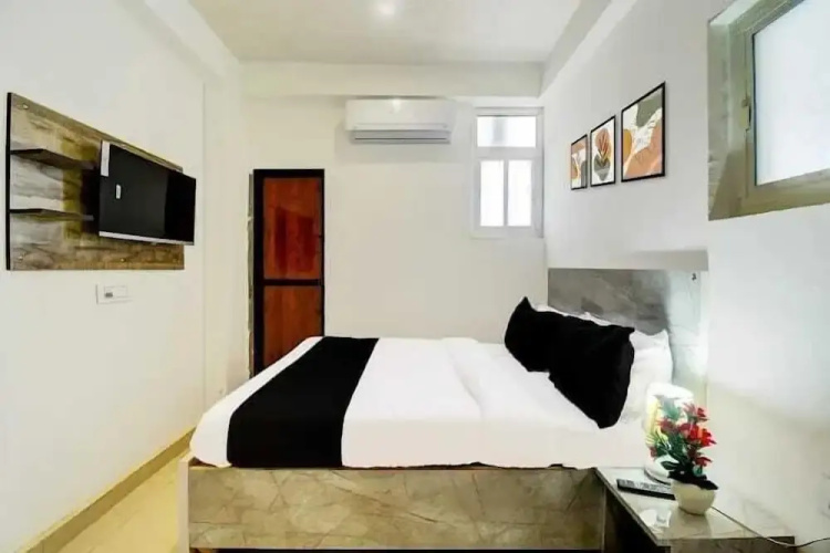 Hotel Aditya Inn