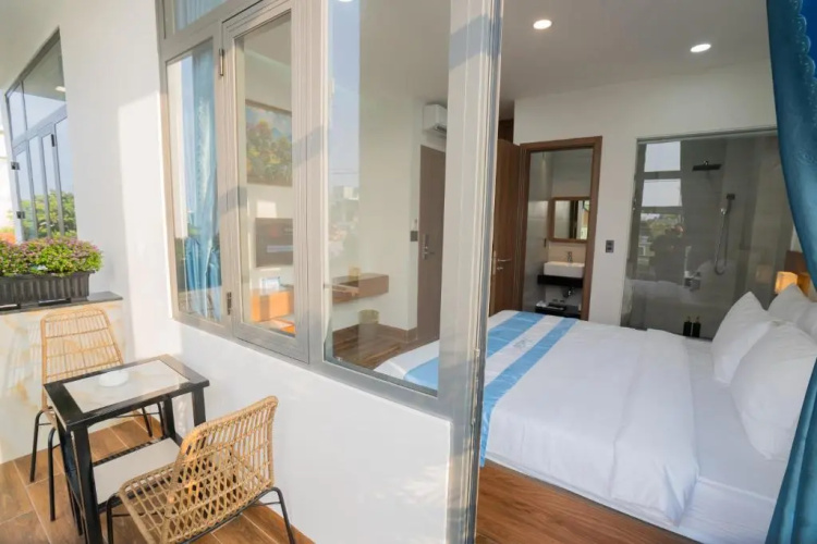 Santini Hotel