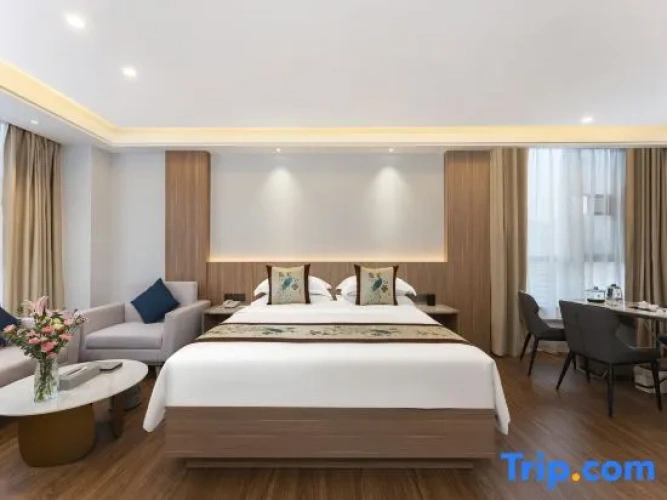 1 Bedroom Deluxe Suite