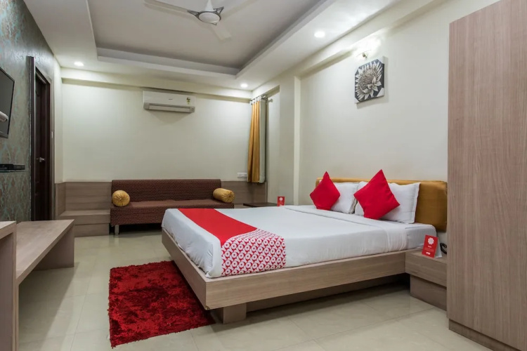 Townhouse 704 Hotel Divya Palace