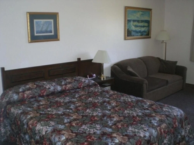 Economy Quadruple room