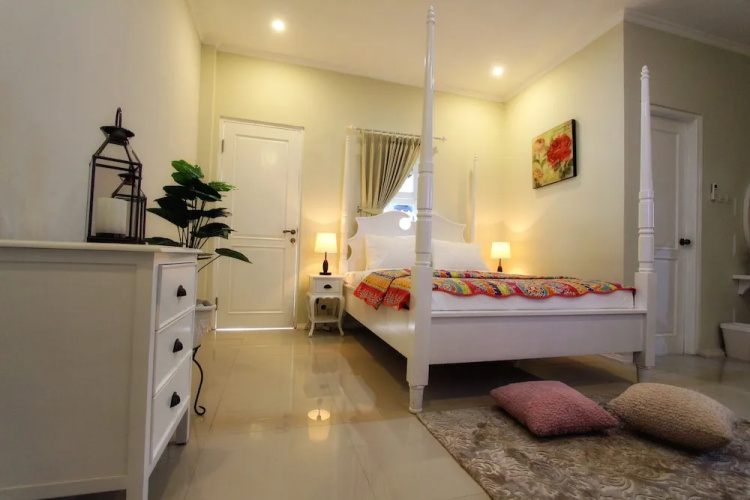 Omah Madam Bed & Breakfast