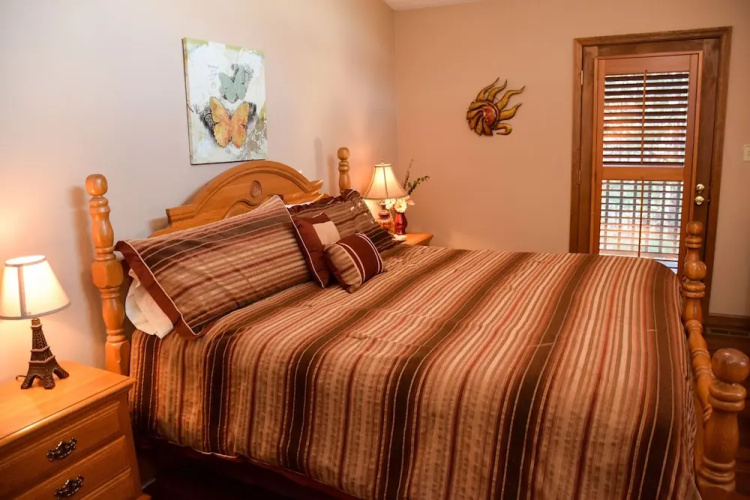 BOUNDARY HAVEN - 3 Br Cabin