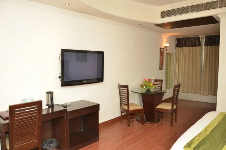Hotel Aerotech by OYO Rooms