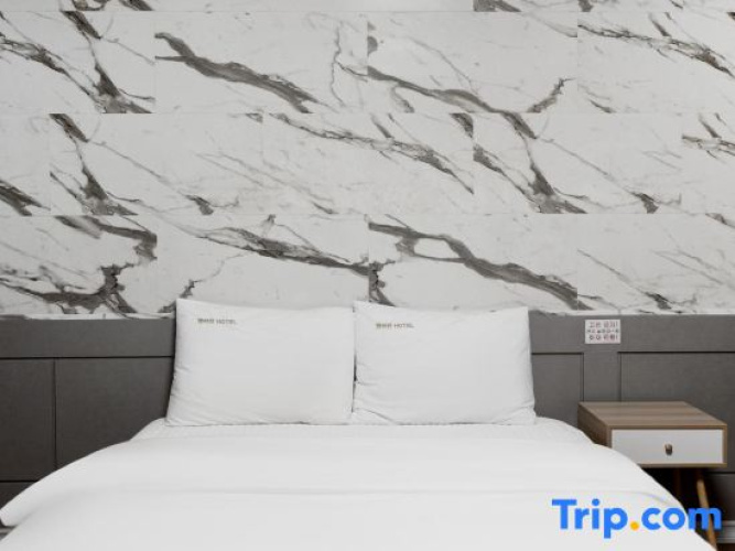 Yeosu Hotel Manhattan