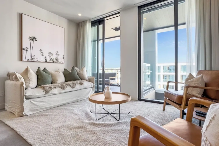 2 Bedrooms Apartment