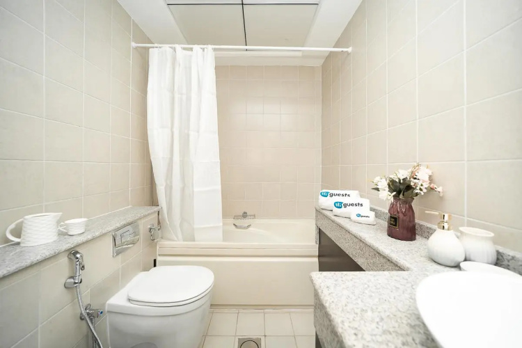 Fantastic 2BR on High floor and excellent views