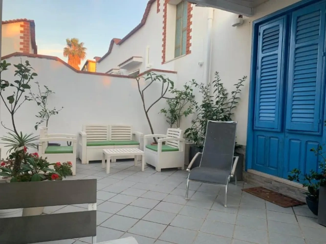 2 Bedrooms Cottage