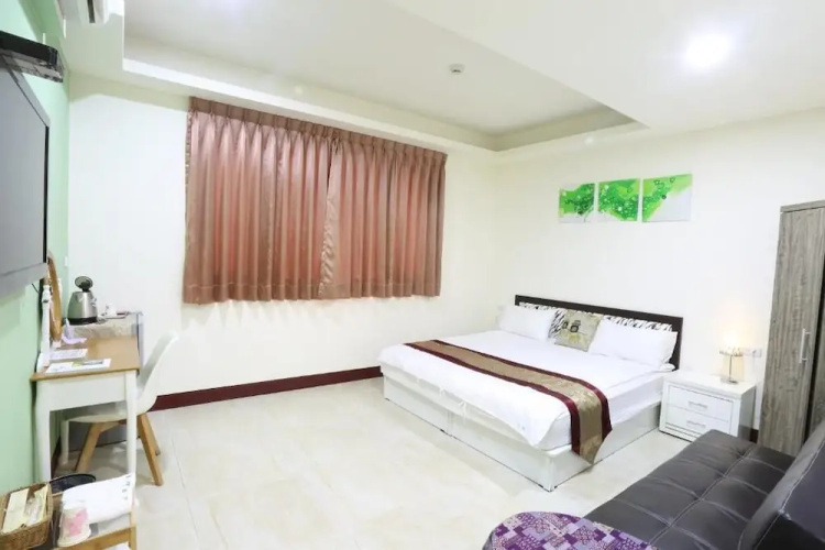 Sanyi Hawthorn B&B