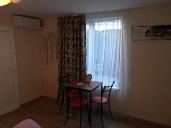 Guest House Umbrella