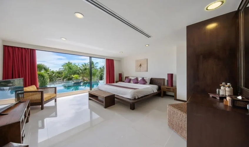 4 Bedrooms Villa