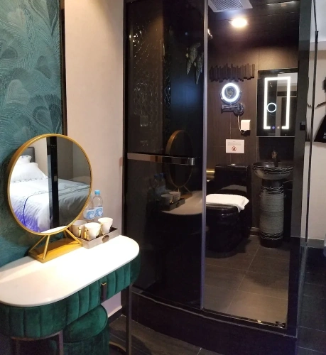Standard Triple room with city view