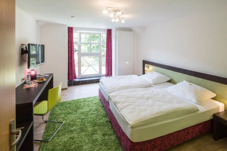 2 Bedrooms Apartment