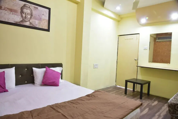 Hotel Drishti Inn