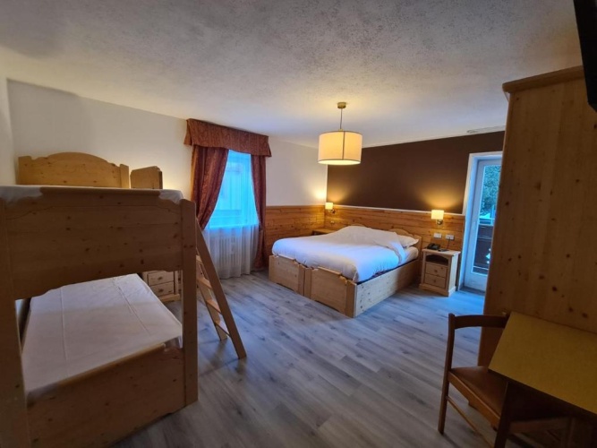 Superior Quadruple room