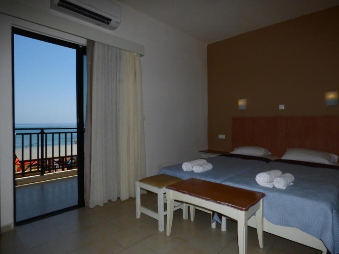 Studio with sea view