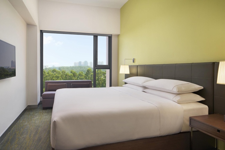 1 Bedroom Executive Double Suite with garden view