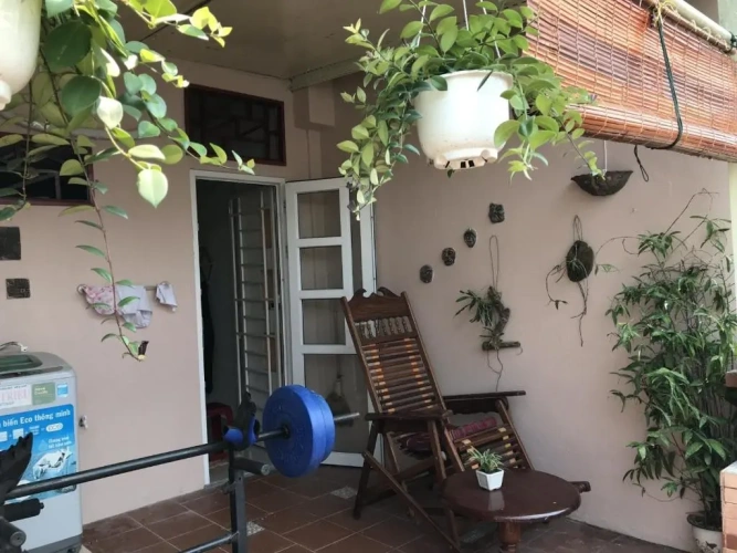 Standard Family room with garden view