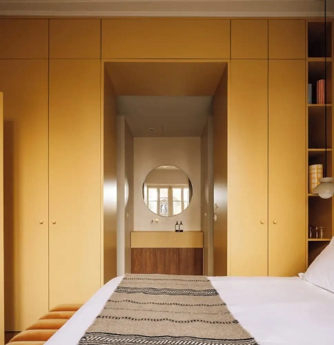 Deluxe room with courtyard view