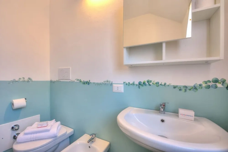 3 Bedrooms Standard Sextuple Family room