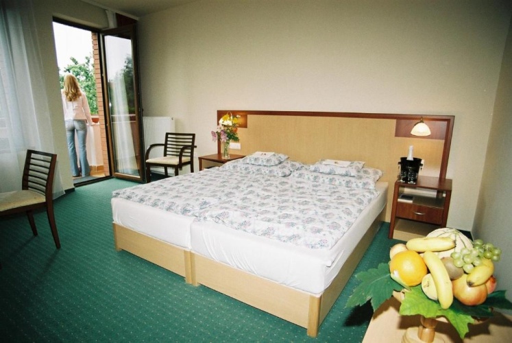 Classic Triple room with balcony and with view