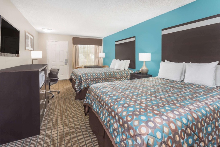 Quadruple Suite