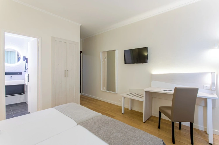 Standard Single room with balcony