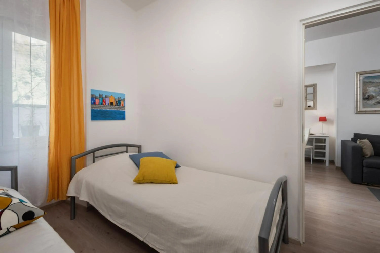 Naval apartment