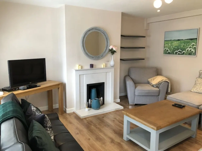 3 Bedrooms Classic Cottage