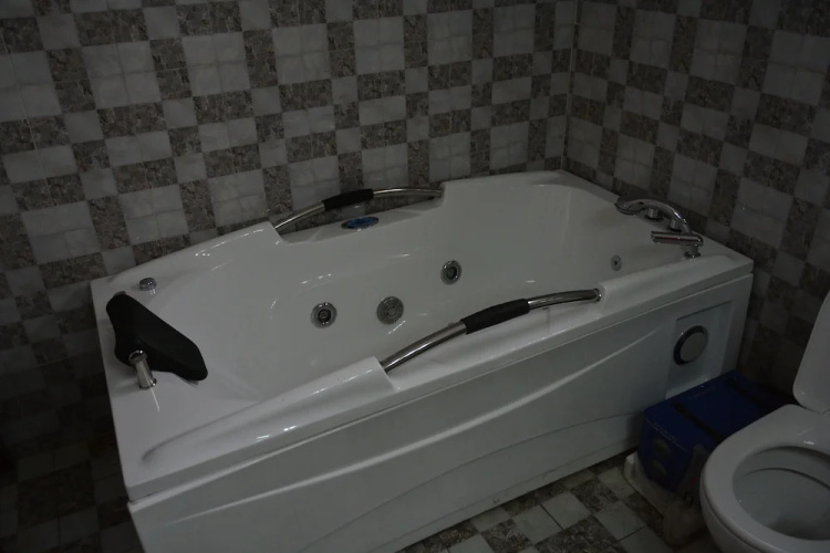 Aishar Residence