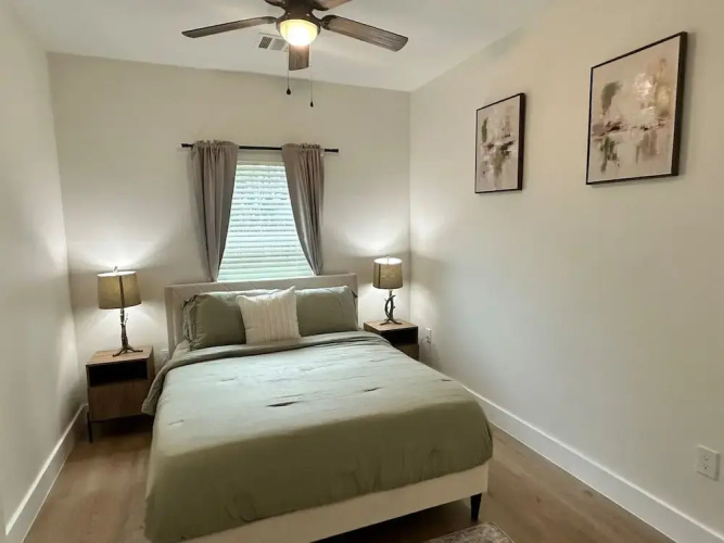 Quiet 3BR Home Fast Access to IAH Downtown